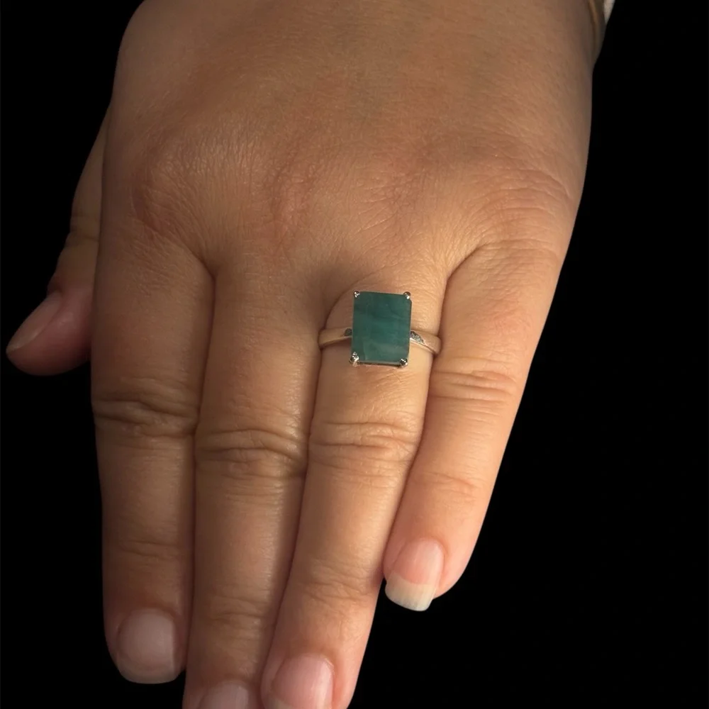 Handmade 925 Sterling Silver Ring with Natural 3.5ct Emerald Gemstone size 7.5